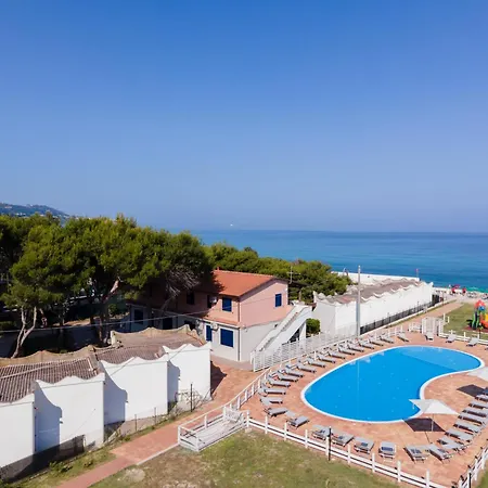 Villaggio Emmesse Ferienhaus *
