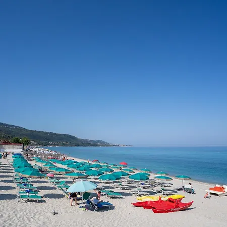 Villaggio Emmesse Holiday home *